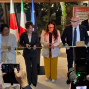 Rurabilandia a Tokyo Inaugurazione e taglio del nastro all'Ambasciata d'Italia a Tokyo con il Ministro Alessandra Locatelli, l'Ambasciatore Mario Vattani e i ragazzi della fattoria sociale Rurabilandia.